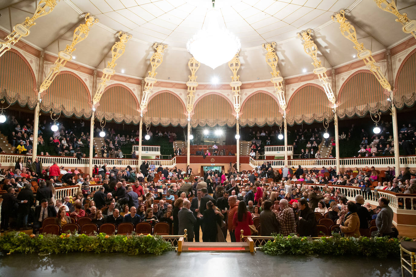 Fotos: Orihuela nombra Hijo Adoptivo a Serrat
