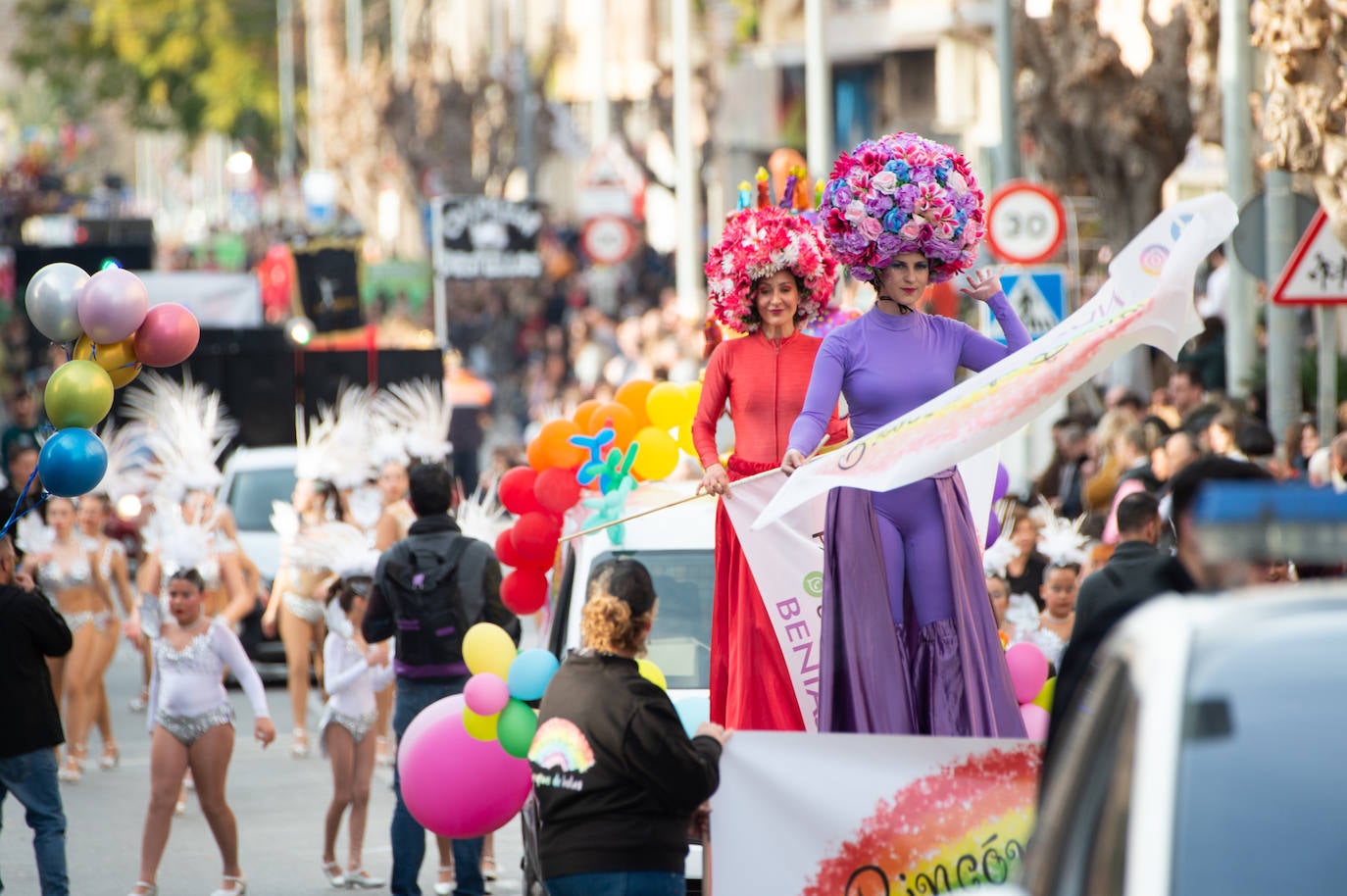 Fotos: El carnaval luce su esplendor en Beniaján