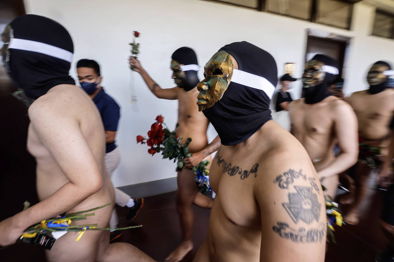 Fotos: Desnudo simbólico en Filipinas