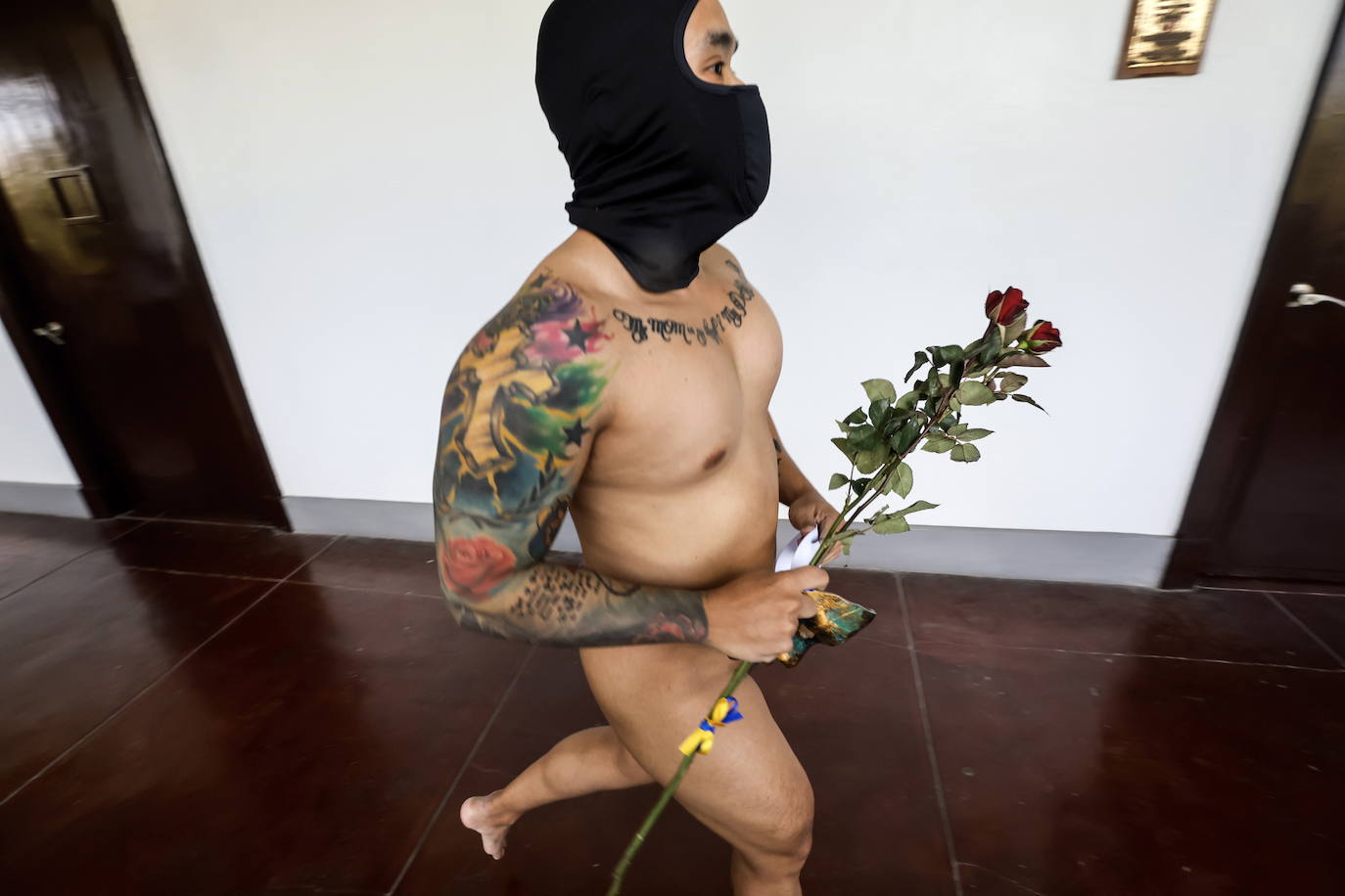 Fotos: Desnudo simbólico en Filipinas