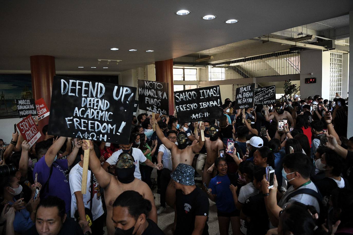 Fotos: Desnudo simbólico en Filipinas