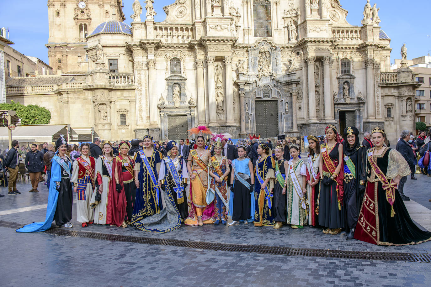 Fotos: La elección de las abanderadas culmina el Medio Año Festero de Moros y Cristianos de Murcia