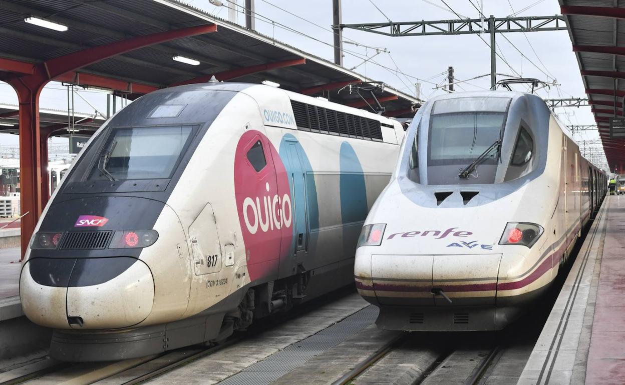 Trenes de Renfe y Ouigo, en una imagen de archivo.