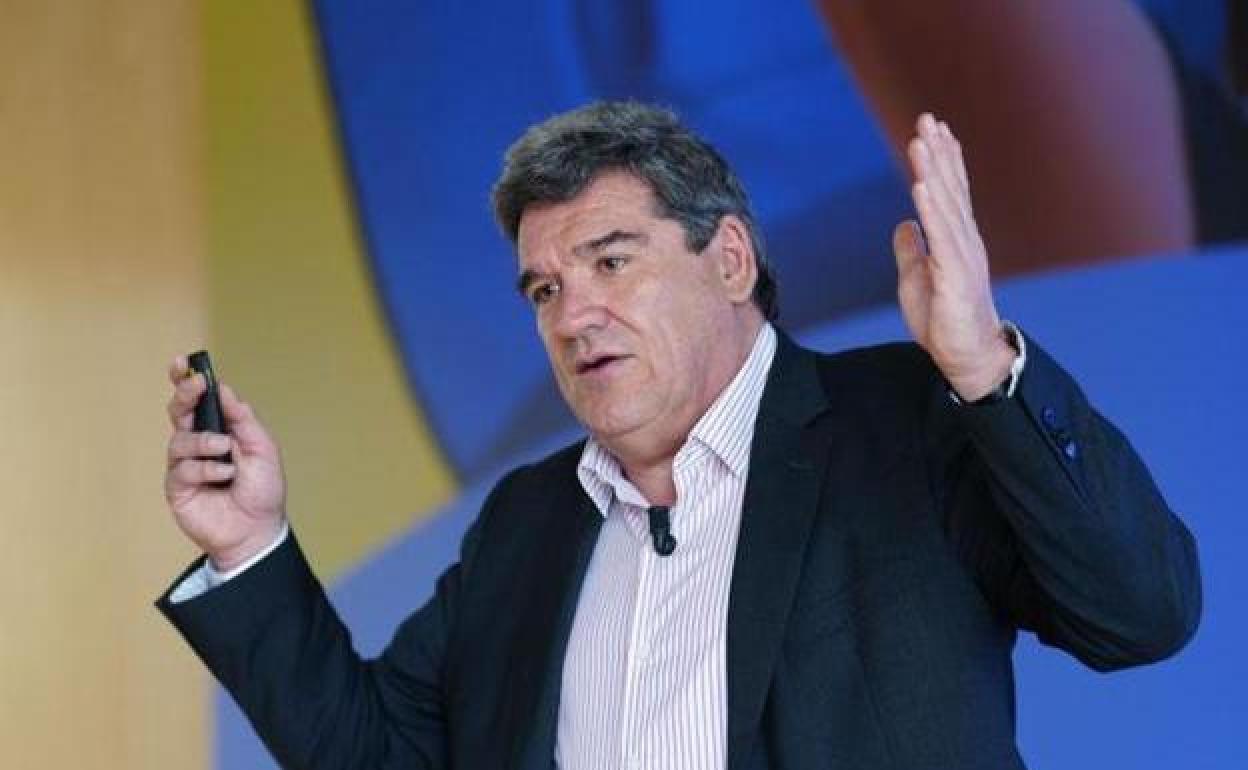 Escrivá descarta sanciones de europa y se reafirma en un acuerdo en pensiones que podemos niega | la verdad