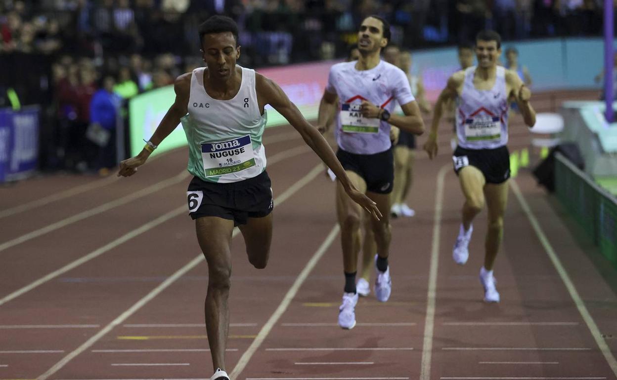 Nuguse gana la prueba de 1.500, con Mo Katir resignado entrando en segundo lugar, ayer en Gallur. 