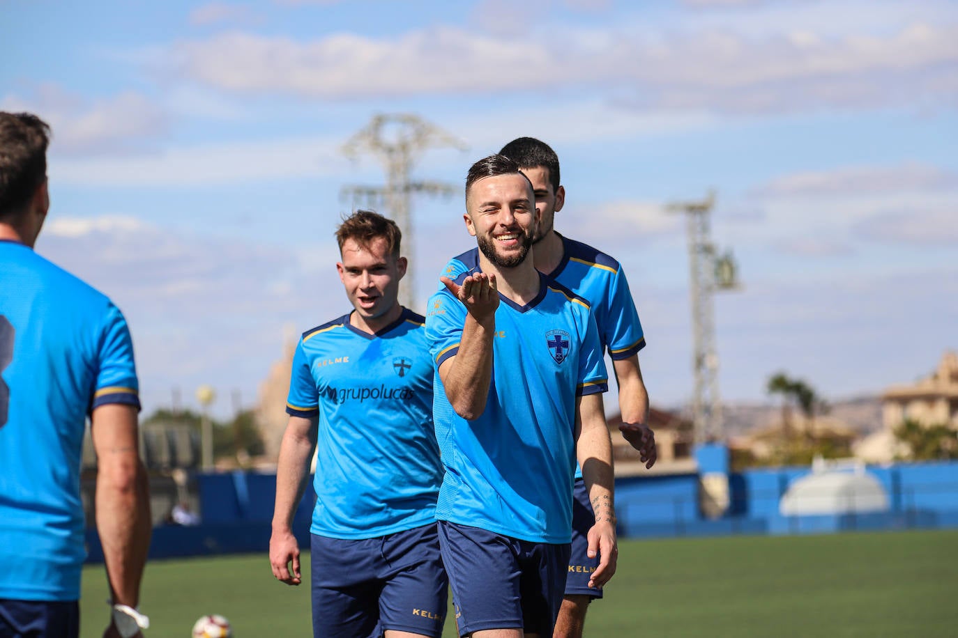 Fotos: Fiesta en Llano de Brujas por la vuelta del Plus Ultra a Tercera