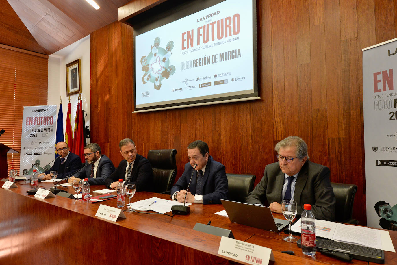 Fotos: Foro de LA VERDAD &#039;En futuro. Retos, tendencias y estrategia regional&#039;