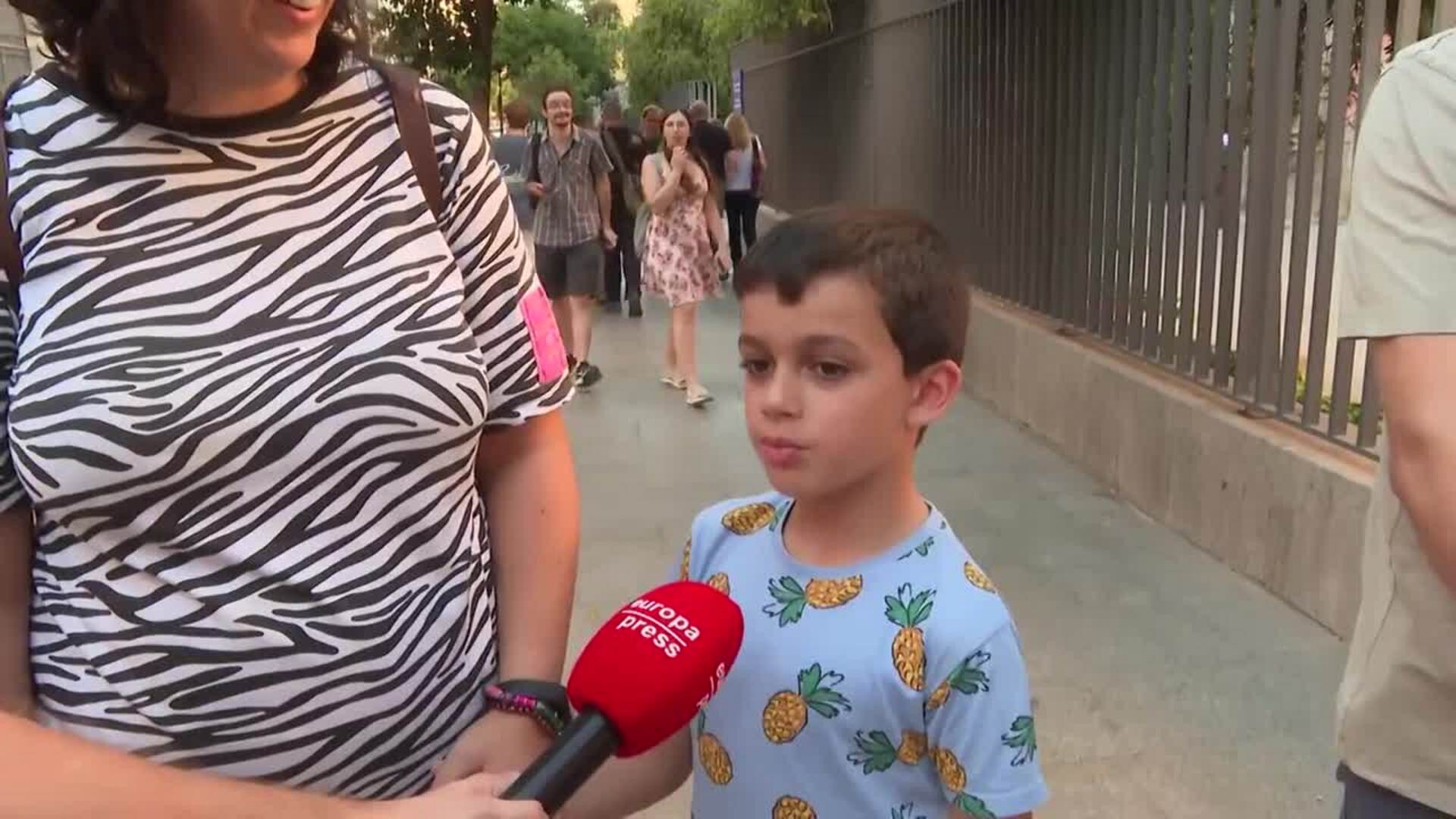 Ciudadanos de Madrid sobre el 'veranillo de San Miguel': "Hace un calor asqueroso"