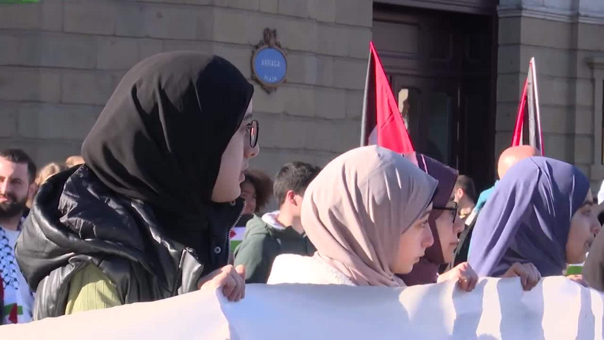 Cientos de personas denuncian en Bilbao "la masacre" contra el pueblo palestino