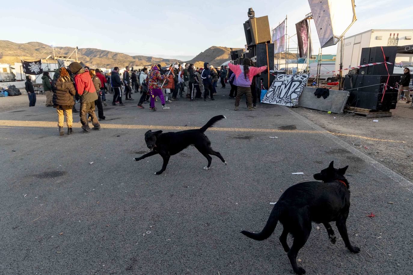 La fiesta ilegal que ya suma tres días en Fuente Álamo, en imágenes