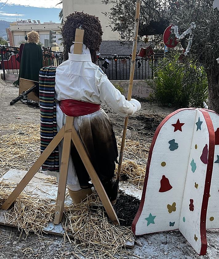 Imagen secundaria 2 - Prenden fuego al belén de la Asociación de Vecinos de San José Obrero de Cieza