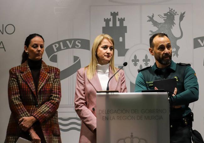 Juana María Martínez, Mariola Guevara y Diego Mercader, este miércoles, en rueda de prensa.