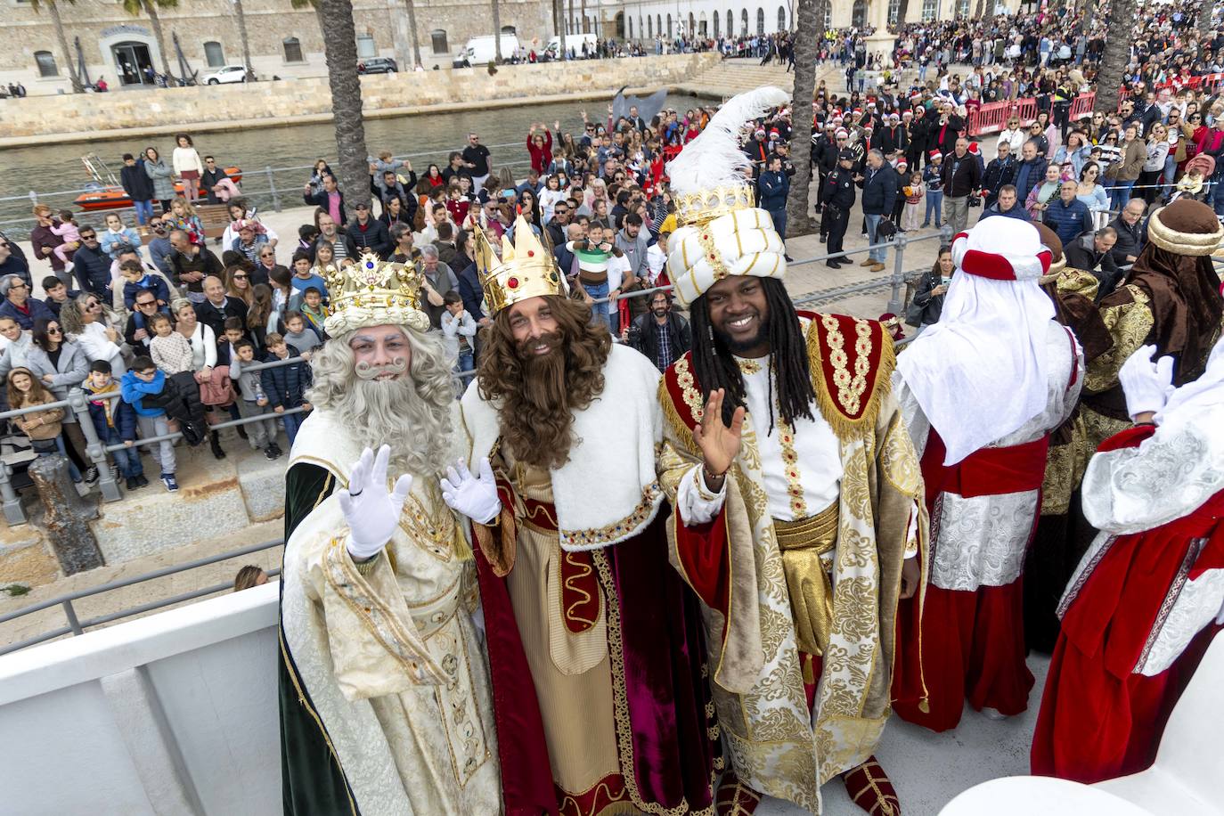 Desembarco de los Reyes Magos en Cartagena, en imágenes