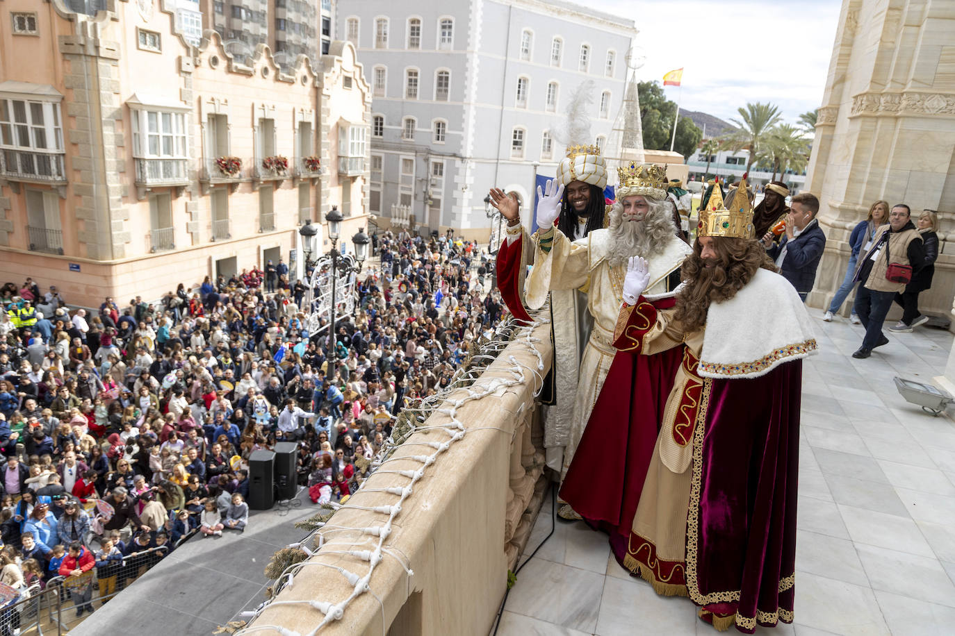 Desembarco de los Reyes Magos en Cartagena, en imágenes