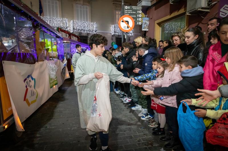 La cabalgata de Reyes Magos de Orihuela, en imágenes
