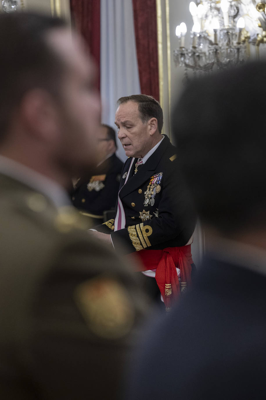Desfile militar con motivo de la Pascua Militar en Cartagena, en imágenes