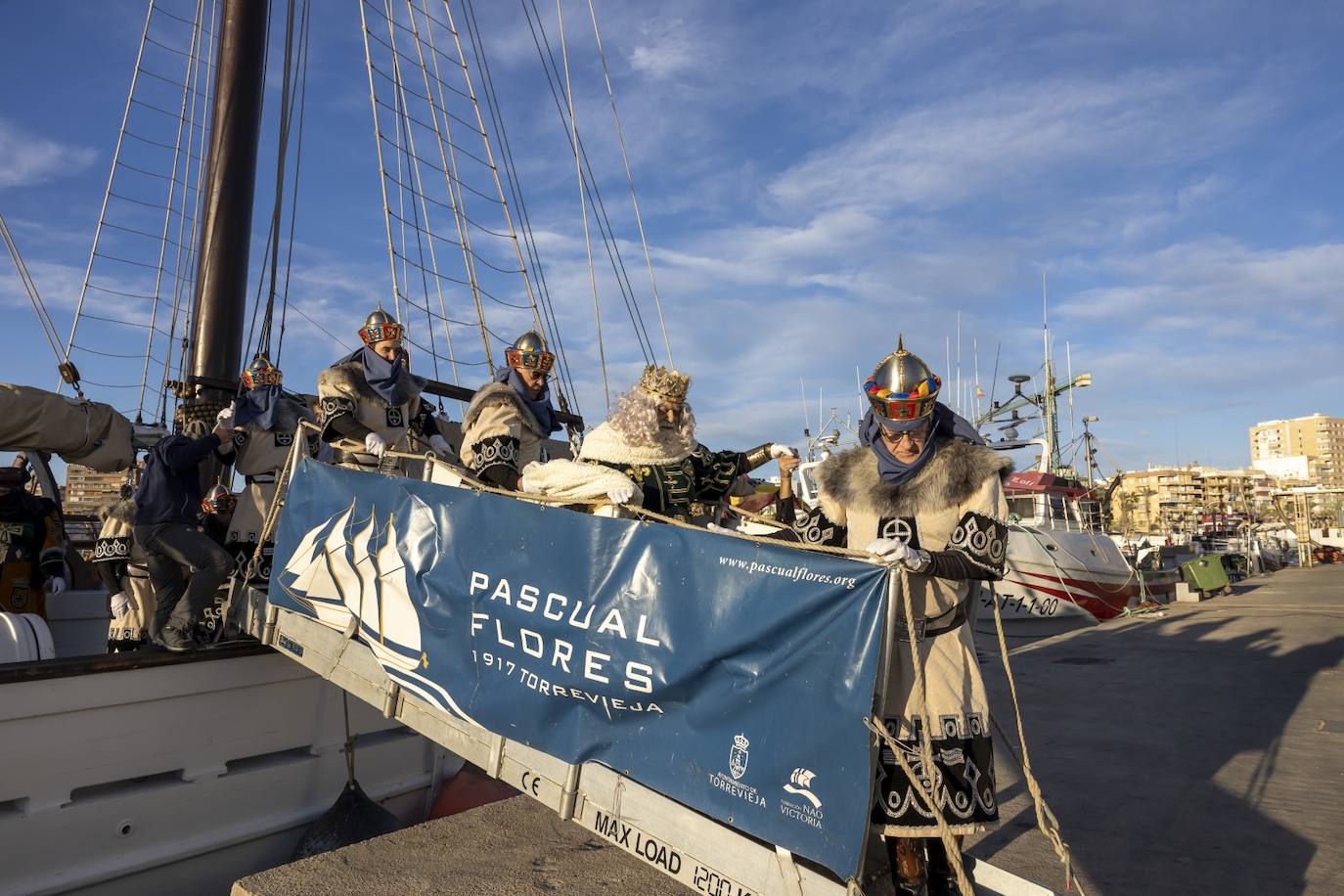 La cabalgata de Reyes Magos de Torrevieja, en imágenes