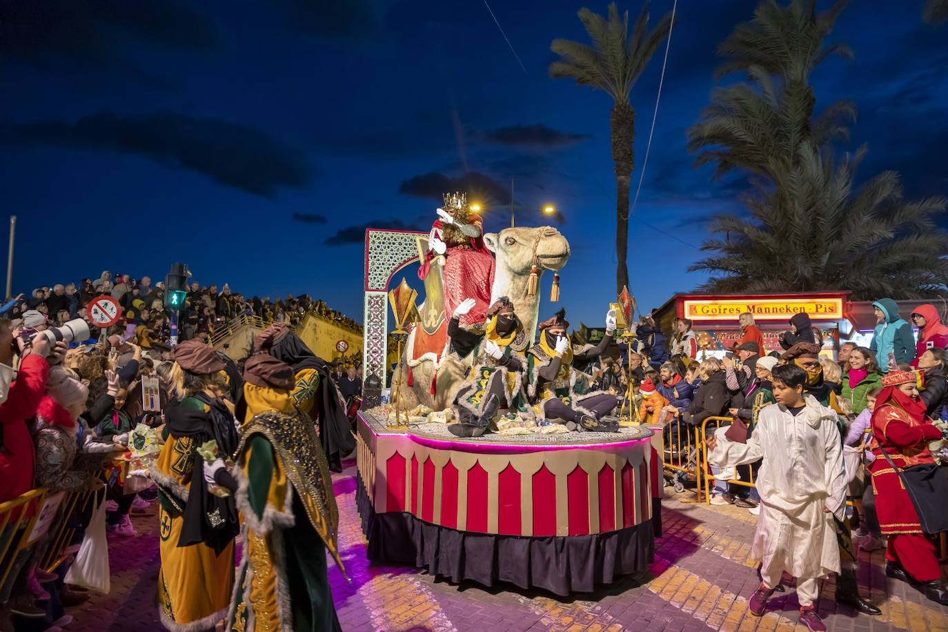 La cabalgata de Reyes Magos de Torrevieja, en imágenes