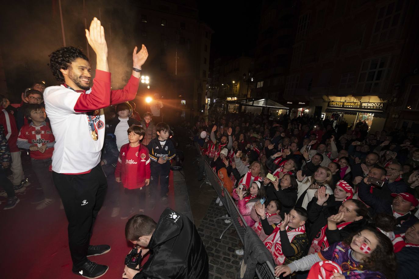 La celebración de la victoria del Jimbee en la Supercopa, en imágenes