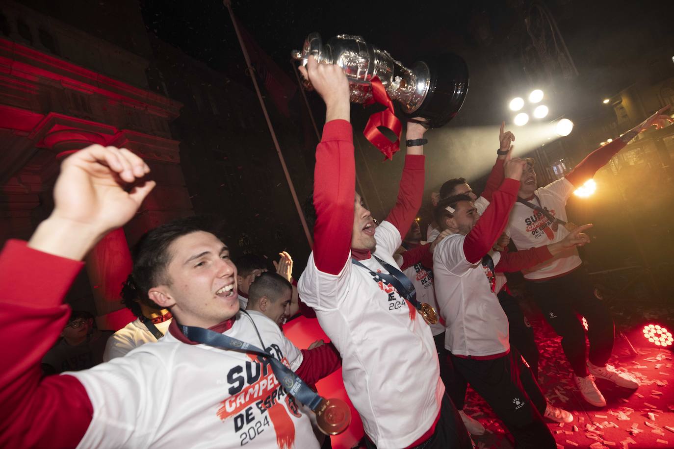 La celebración de la victoria del Jimbee en la Supercopa, en imágenes