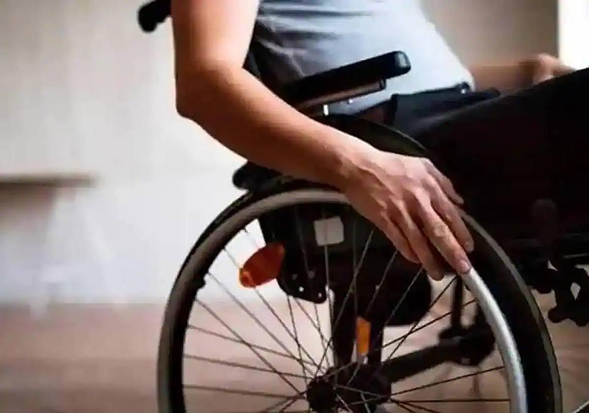 Un joven en silla de ruedas, en una imagen de archivo.