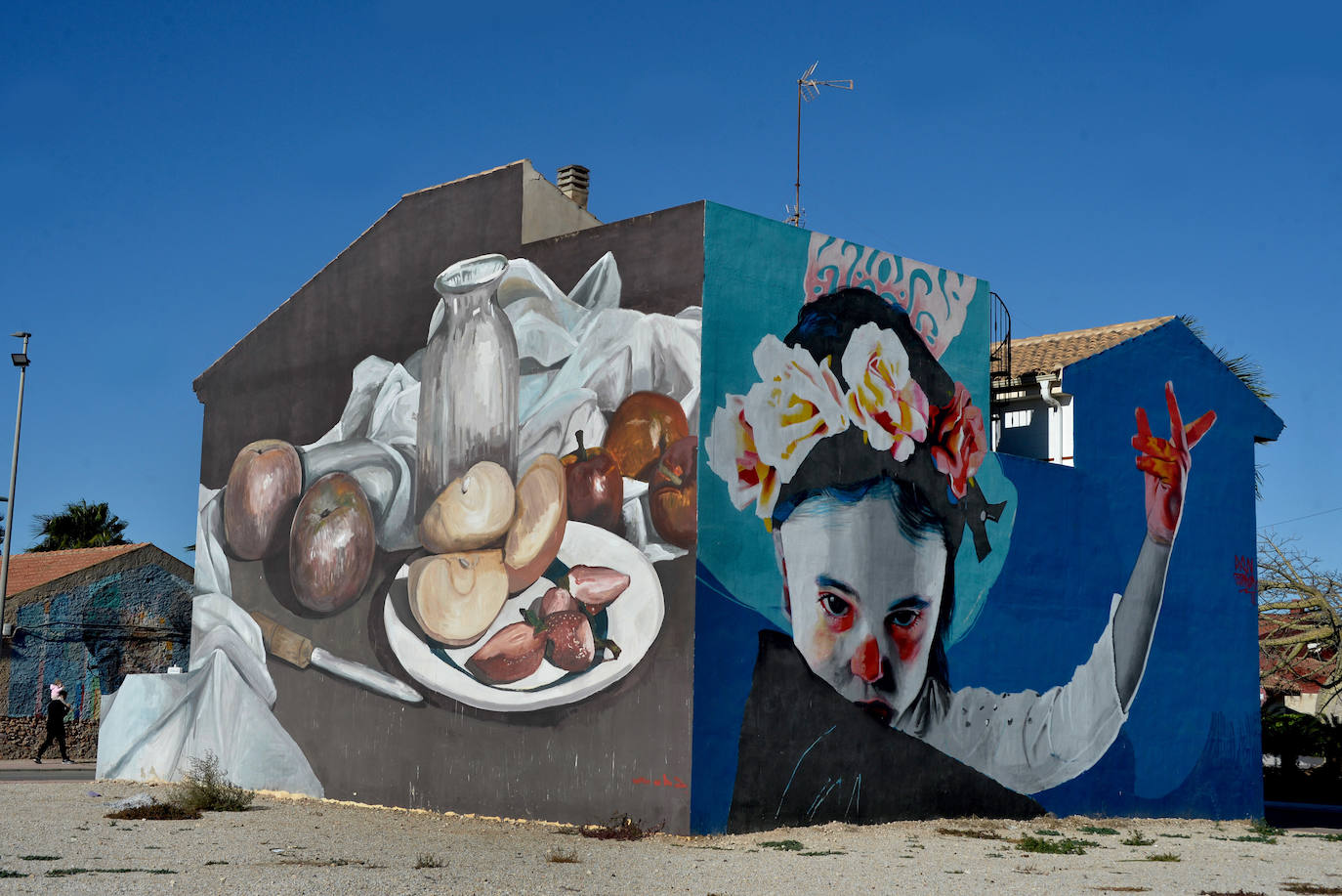 Los murales que colorean Los Alcázares, en imágenes