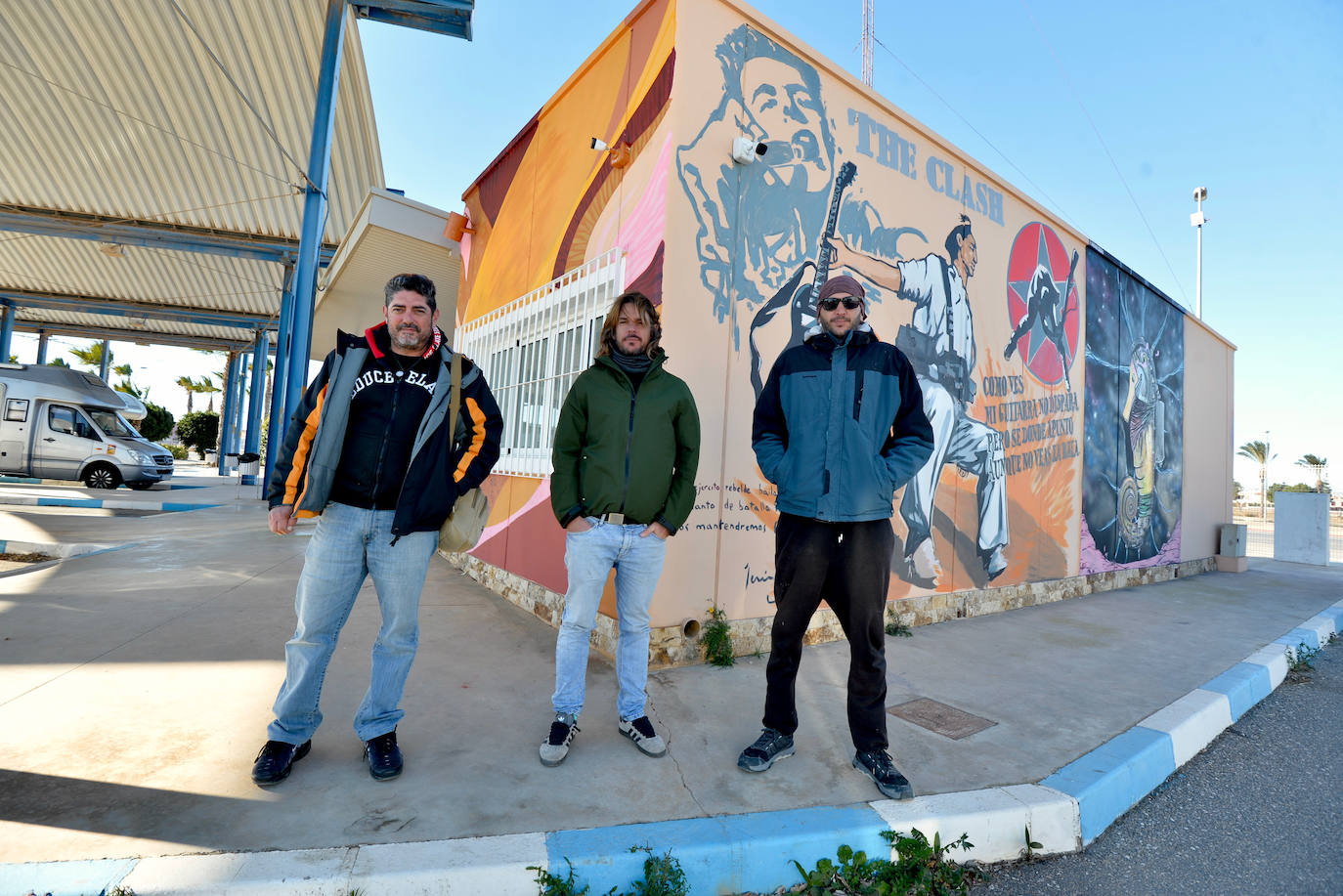 Los murales que colorean Los Alcázares, en imágenes