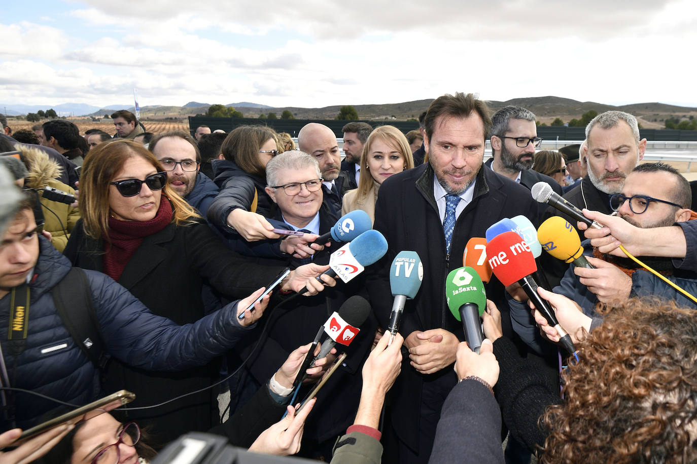 Inauguración del último tramo de la autovía A-33