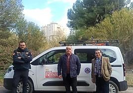 Visita del edil de Infraestructuras, Víctor Valverde, y el concejal de la Costa, Manuel Mestre, a Campoamor.