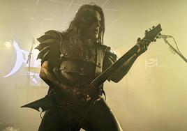 Abbath, durante su concierto en Murcia.