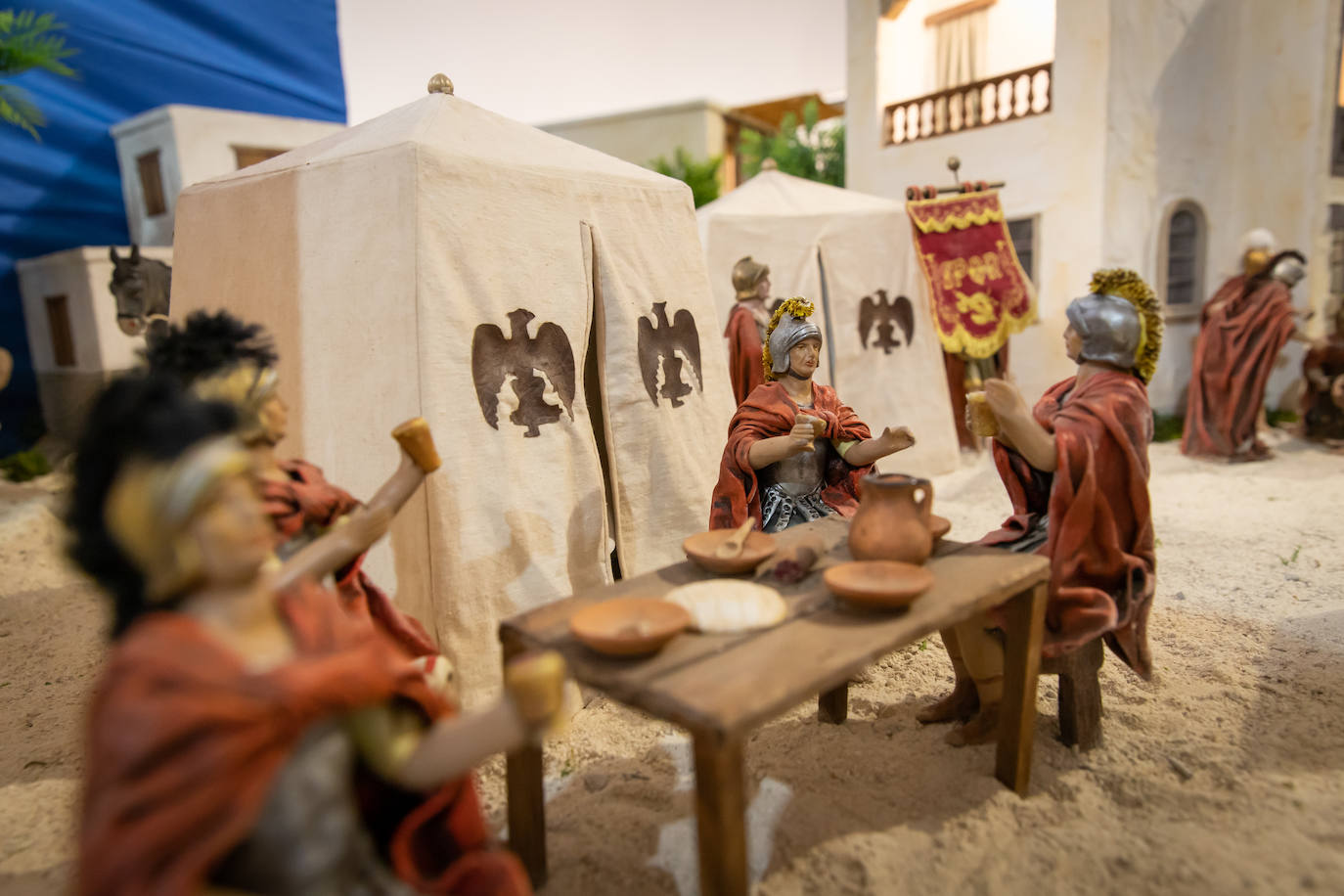 Las imágenes del belén del convento de franciscanos de Orihuela