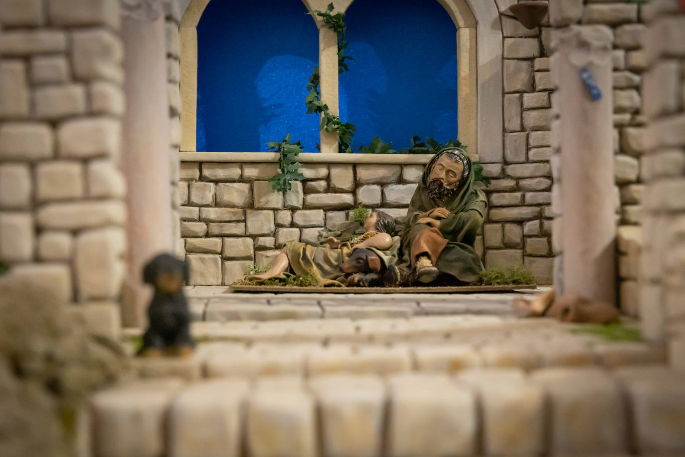 Las imágenes del belén del convento de franciscanos de Orihuela