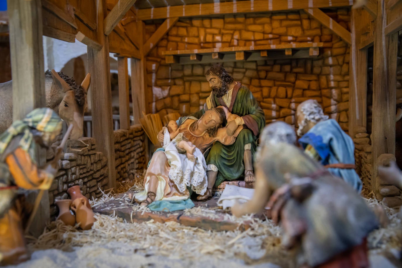 Las imágenes del belén del convento de franciscanos de Orihuela