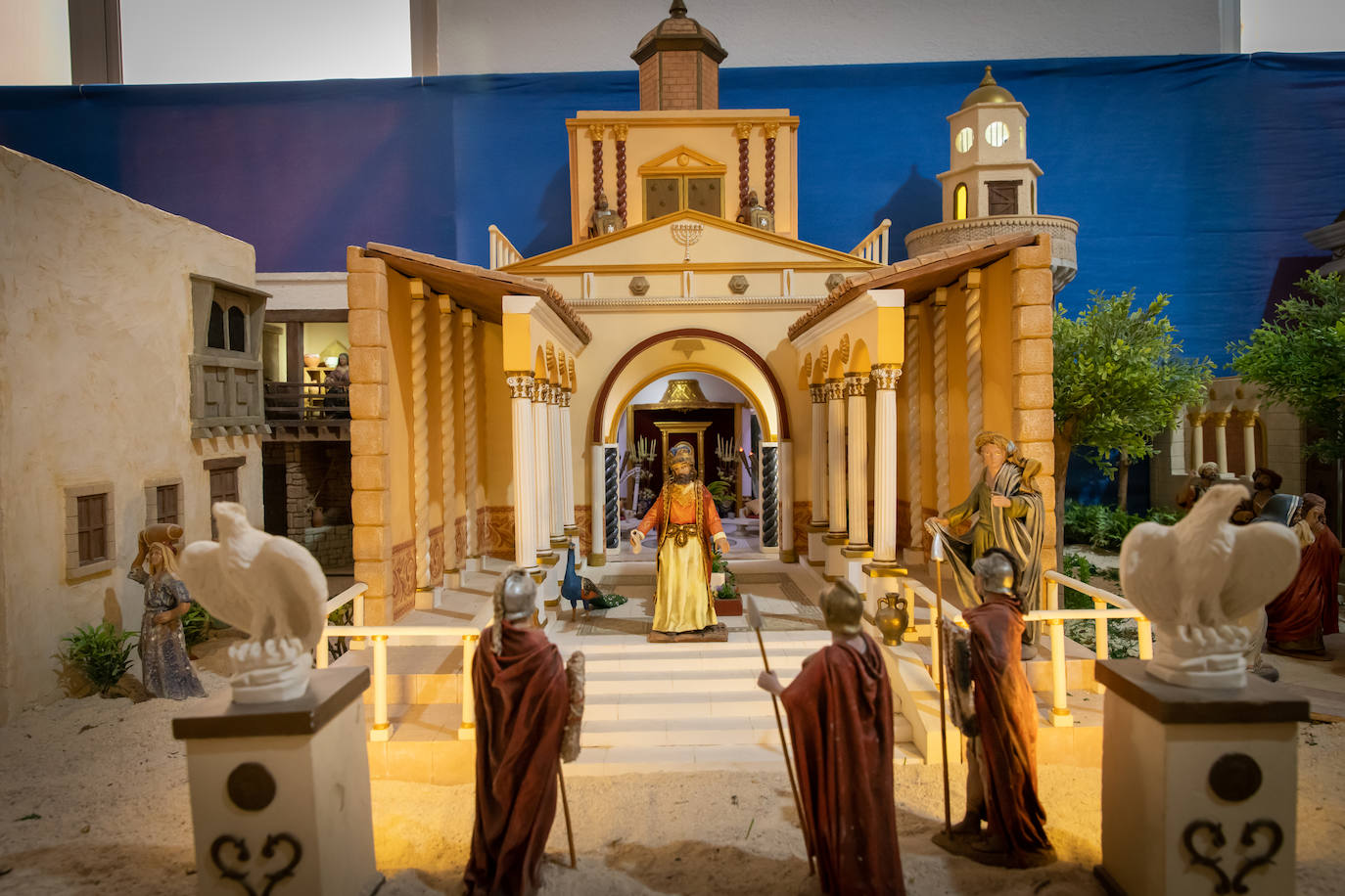 Las imágenes del belén del convento de franciscanos de Orihuela