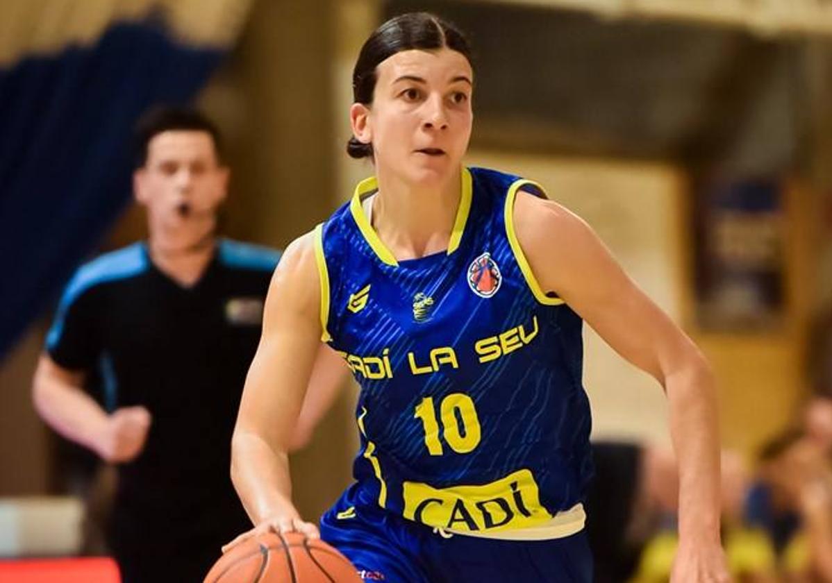 El Hozono Global Jairis ficha a Carmen Grande para reforzar la línea exterior