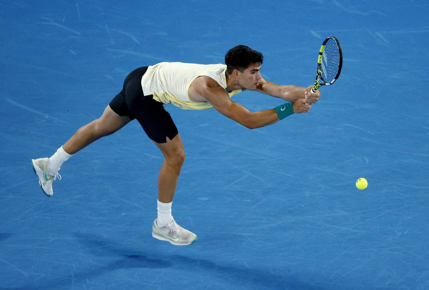 La victoria de Carlos Alcaraz ante Richard Gasquet en el Abierto de Australia, en imágenes