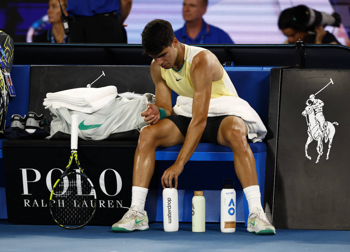 La victoria de Carlos Alcaraz ante Richard Gasquet en el Abierto de Australia, en imágenes