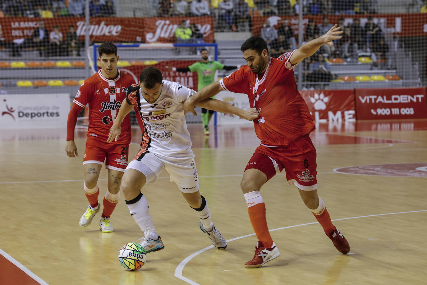 Las imágenes del Jimbee-ElPozo