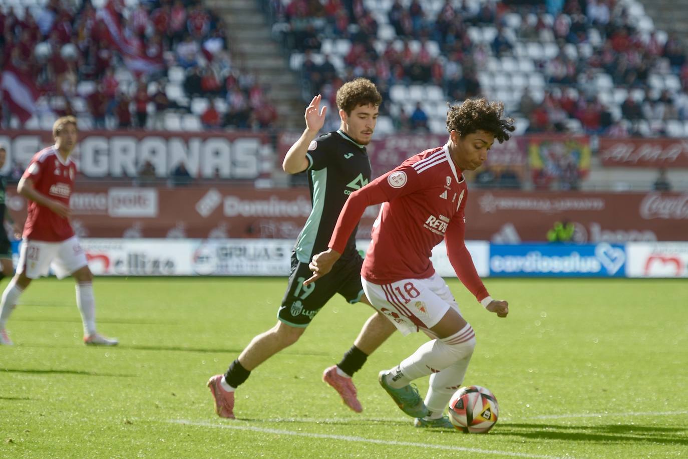 El Real Murcia gana en casa al Atlético Baleares