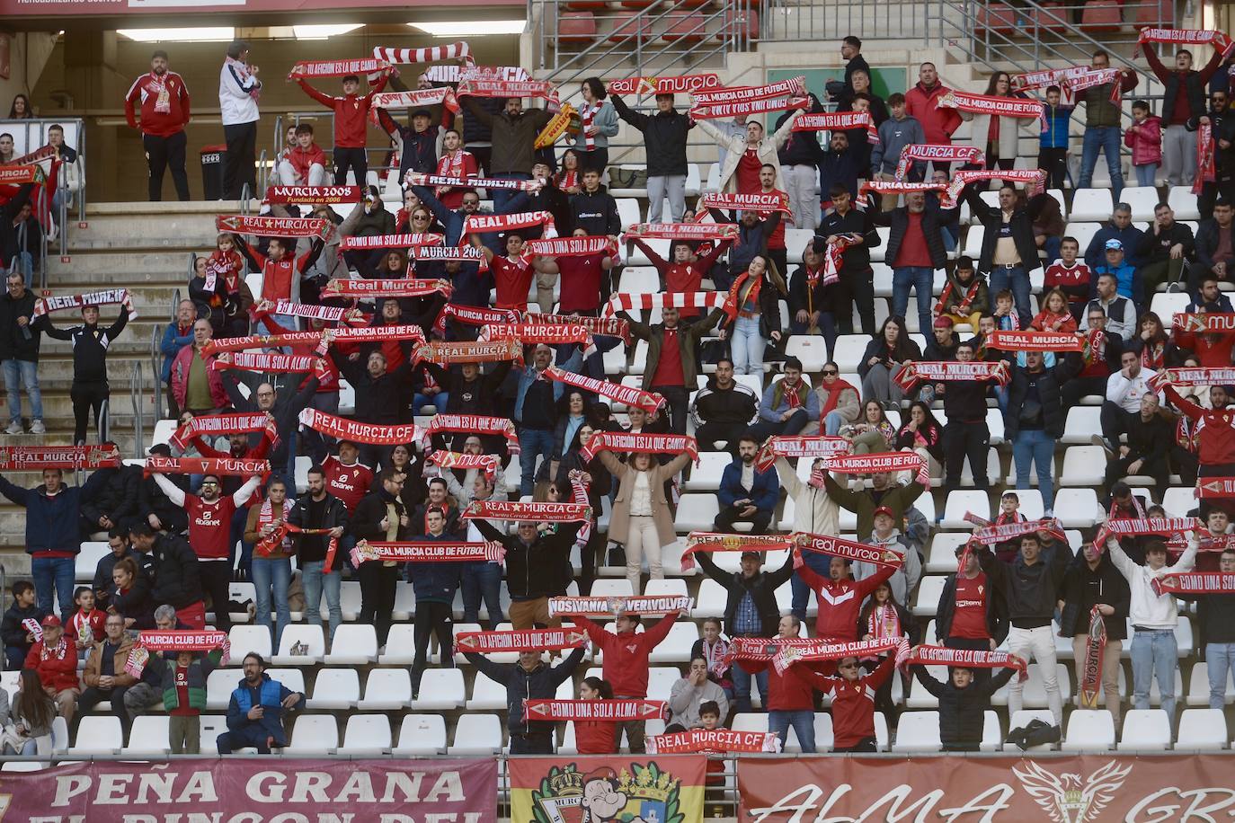 El Real Murcia gana en casa al Atlético Baleares