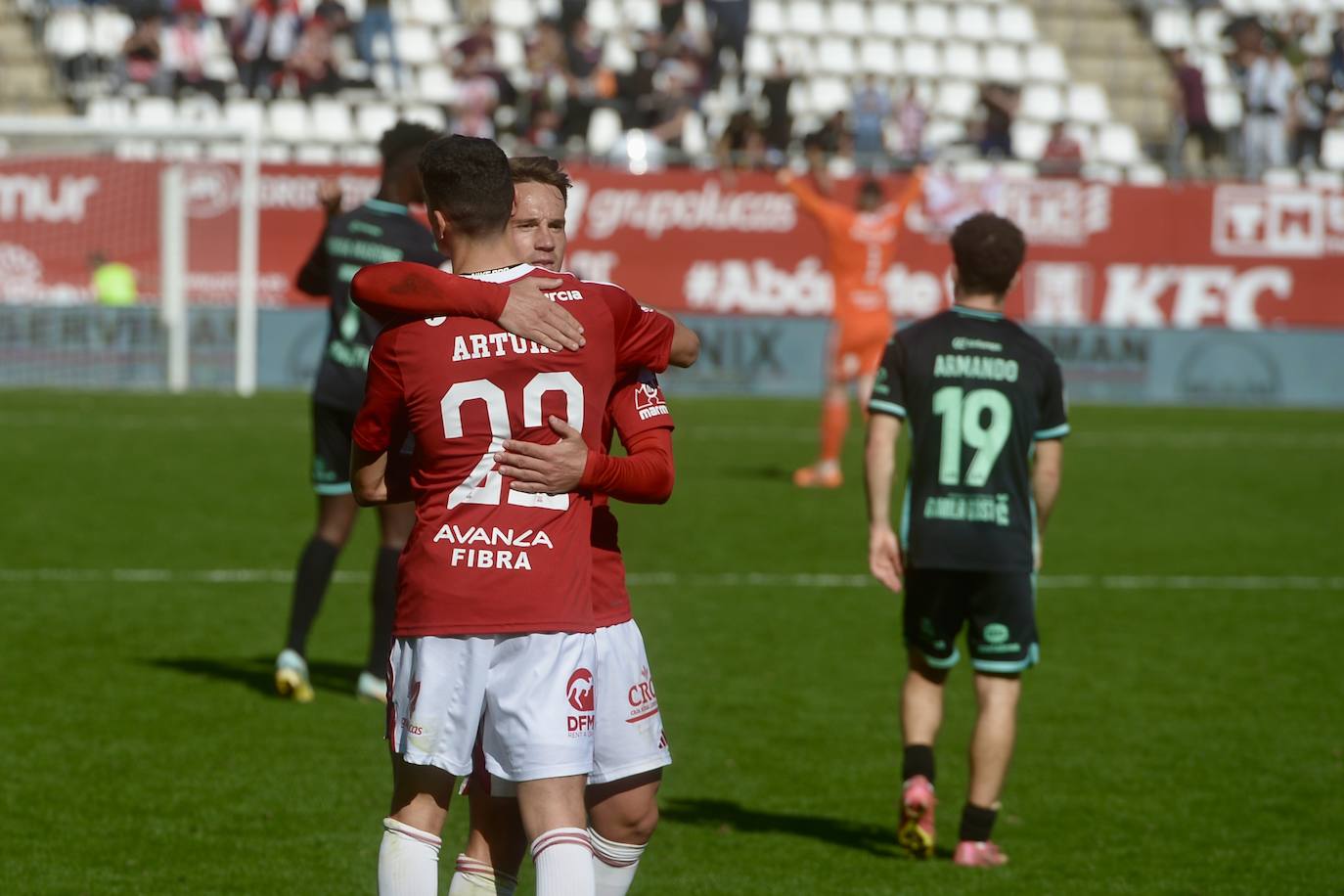 El Real Murcia gana en casa al Atlético Baleares