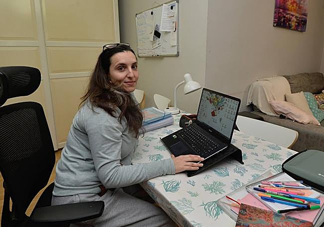 Alba María Costa, en su apartamento.