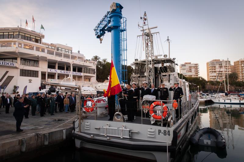La visita de la patrullera de la Armada a Campoamor, en imágenes