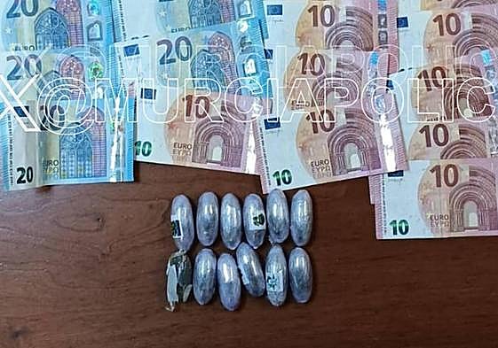 Dinero y bellotas intervenidas.