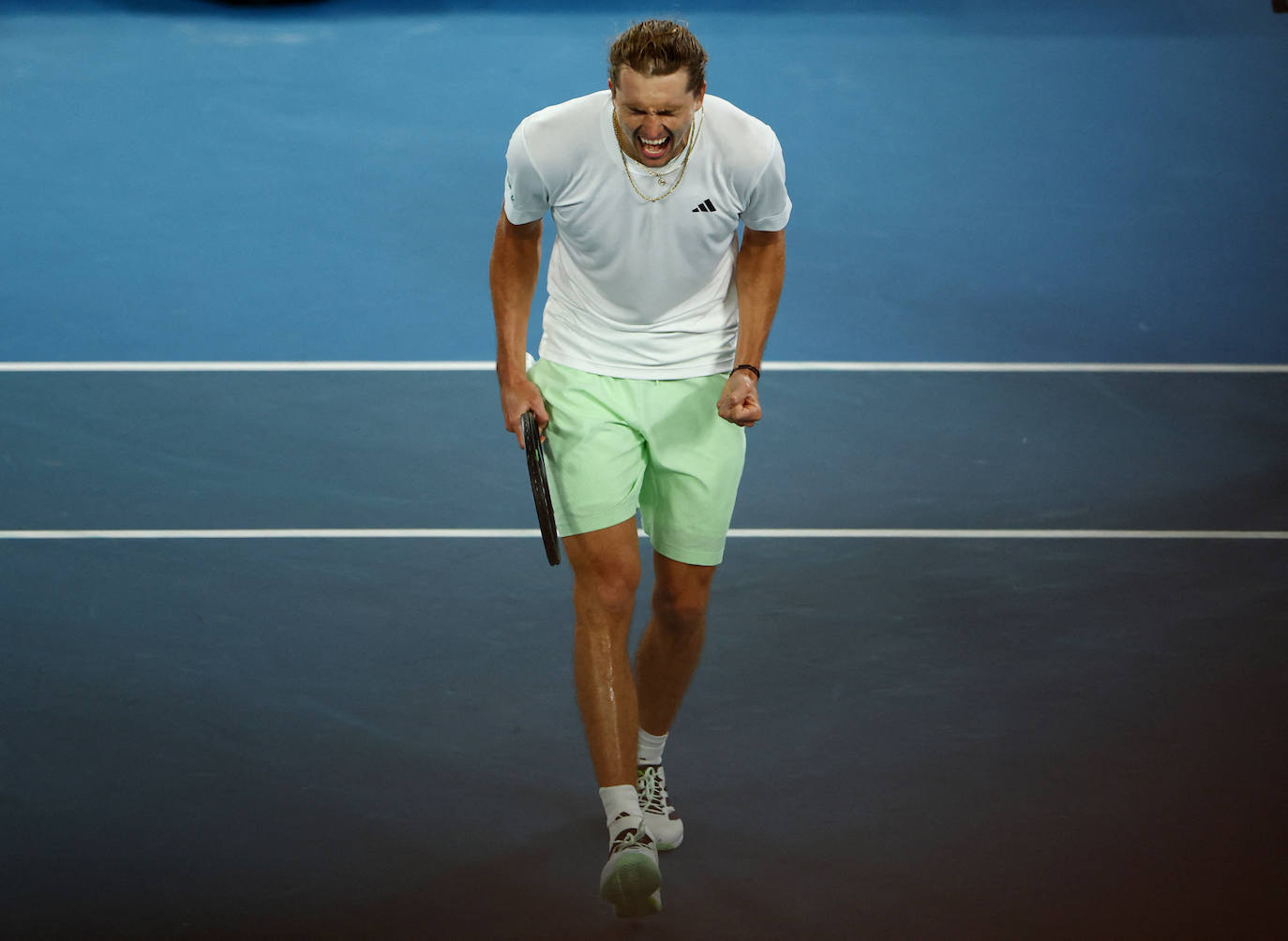 La derrota de Alcaraz ante Zverev en el Open de Australia, en imágenes