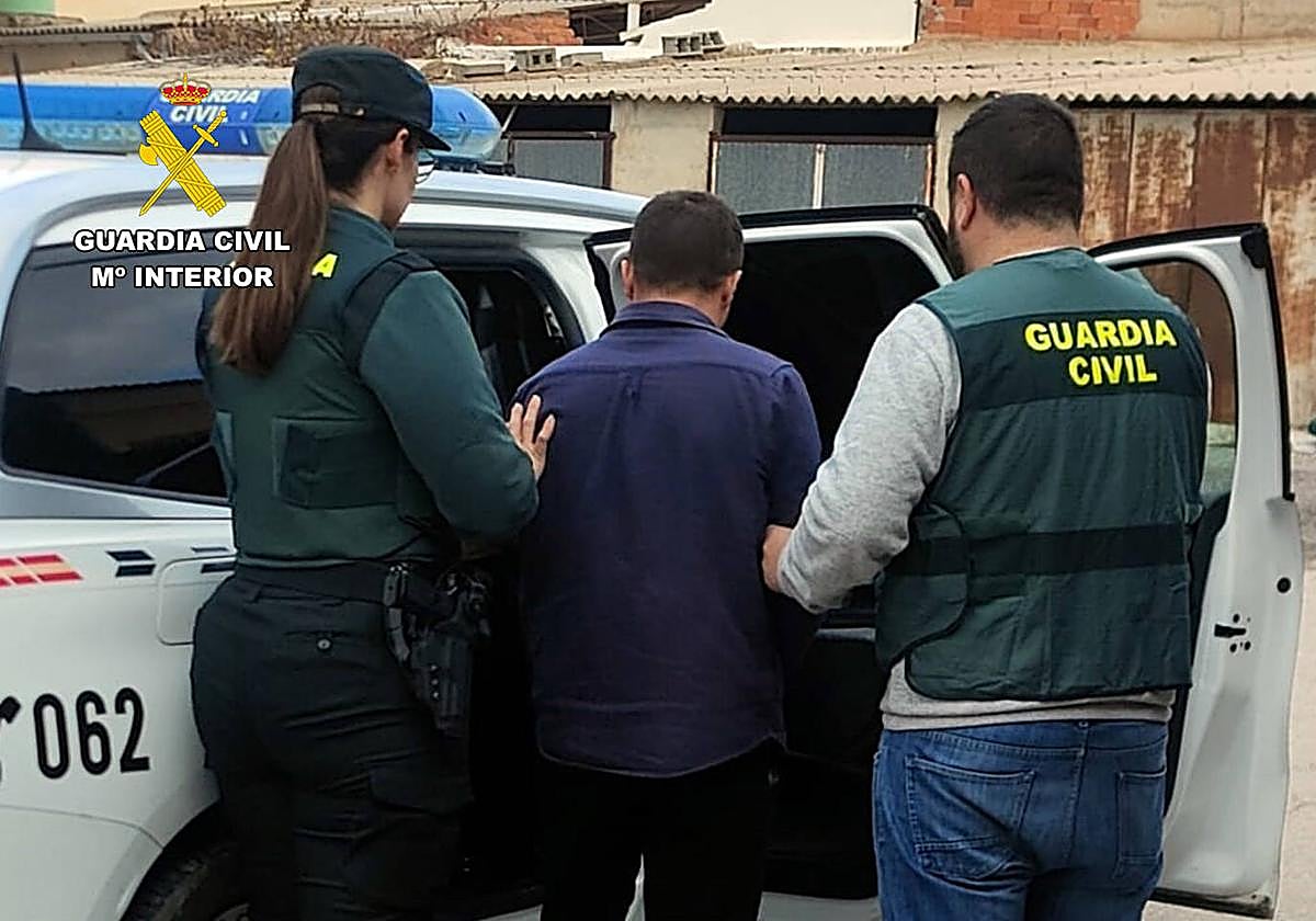La Guardia Civil detiene a dos personas por robos en viviendas de Archena.