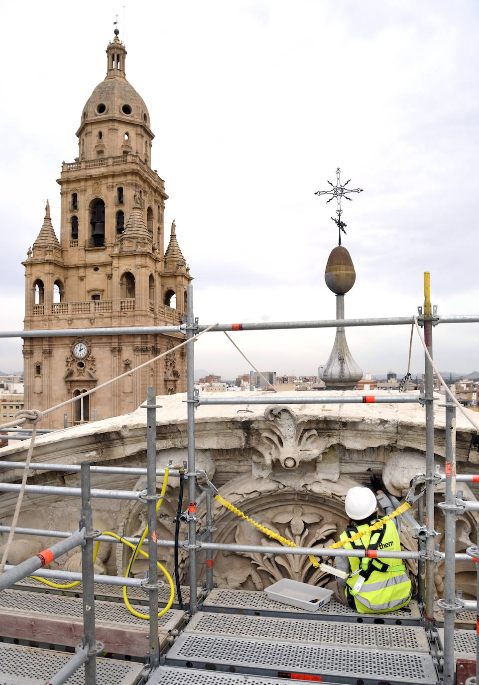 Trabajos en la fachada de la Catedral de Murcia