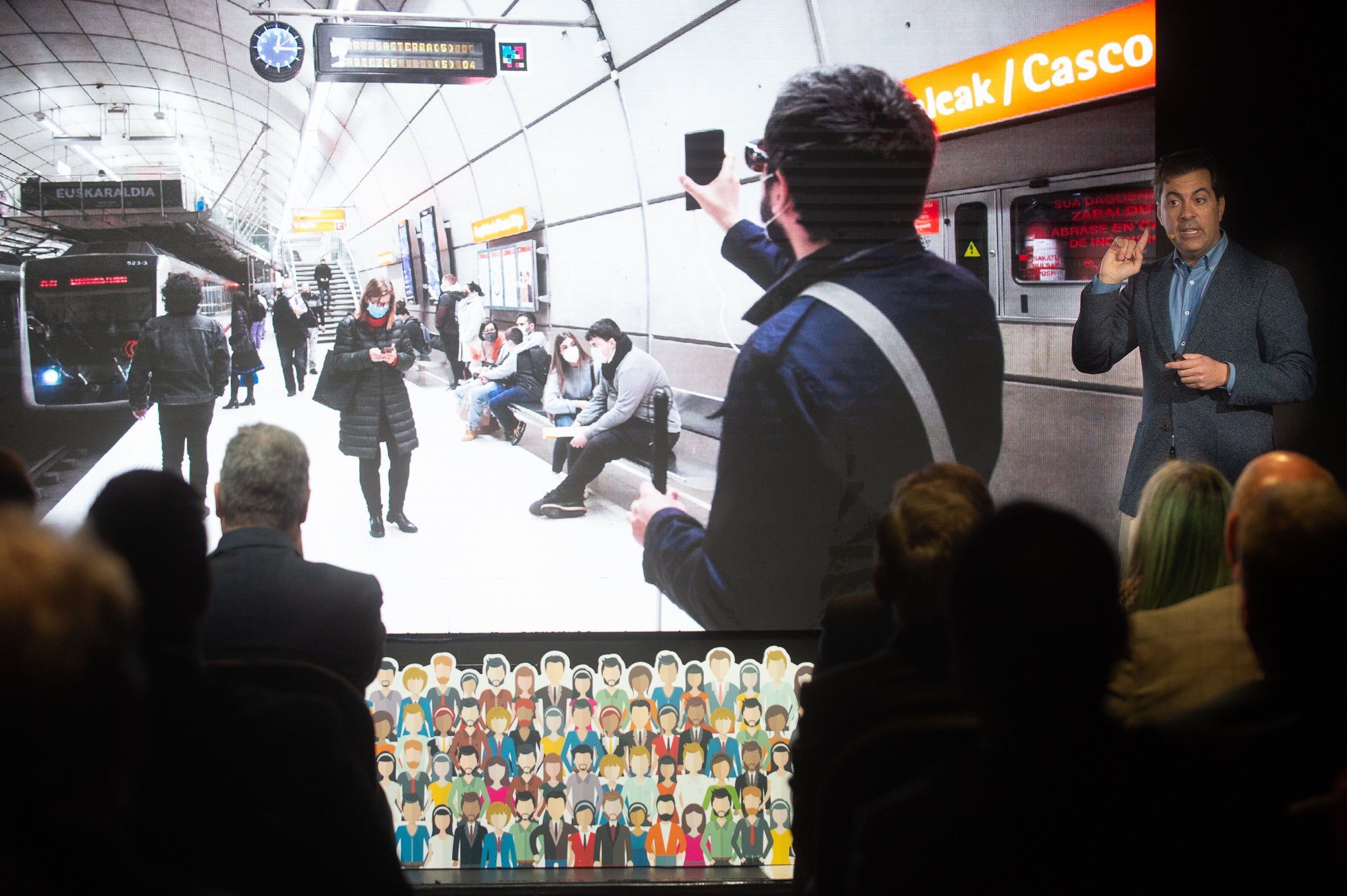 &#039;Quién es quién&#039;, la mayor red de contactos del panorama empresarial de la Región, en imágenes