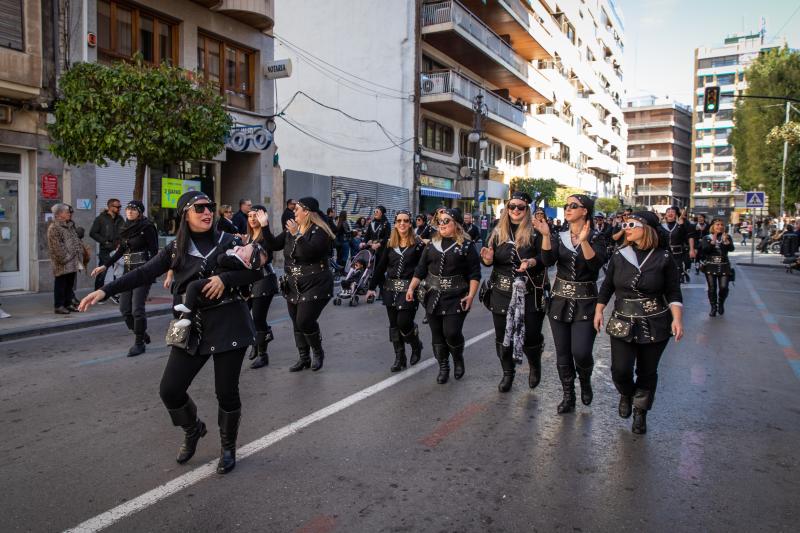 Las imágenes del desfile del Medio Año Festero en Orihuela