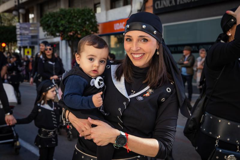 Las imágenes del desfile del Medio Año Festero en Orihuela